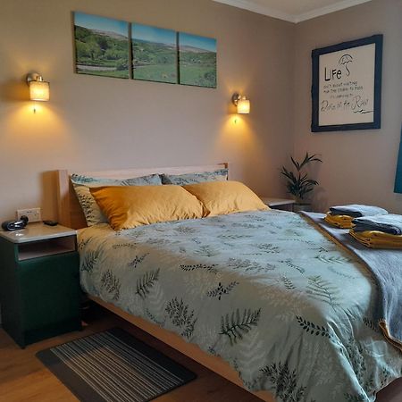 ليسدونفارنا Slieve Elva B&B المظهر الخارجي الصورة